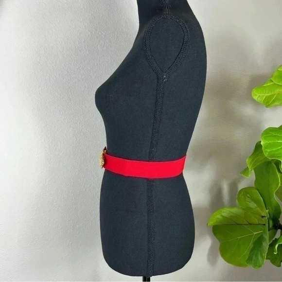 Red Gold Tone Women’s Cinch Belt - Picture 6 of 9